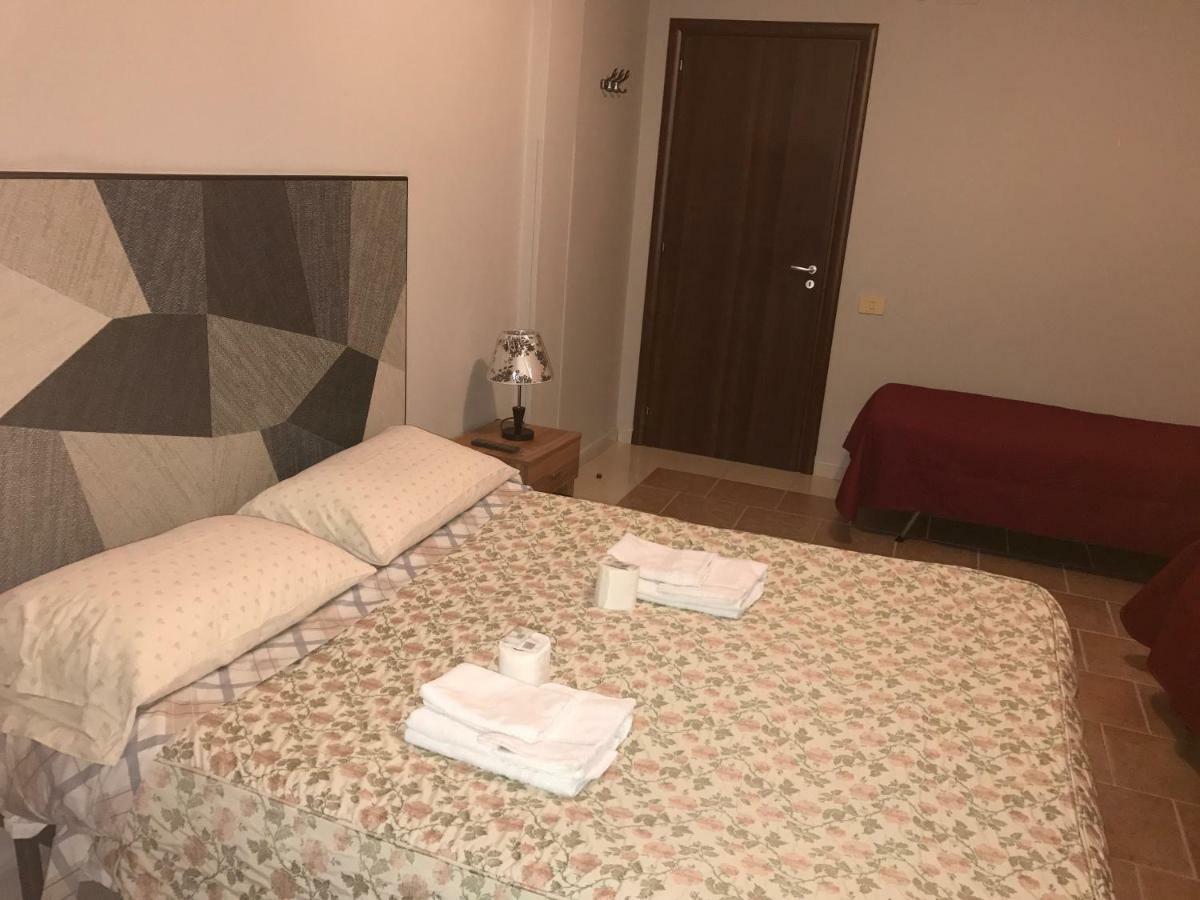 B&B Margherita Crotone Exteriör bild